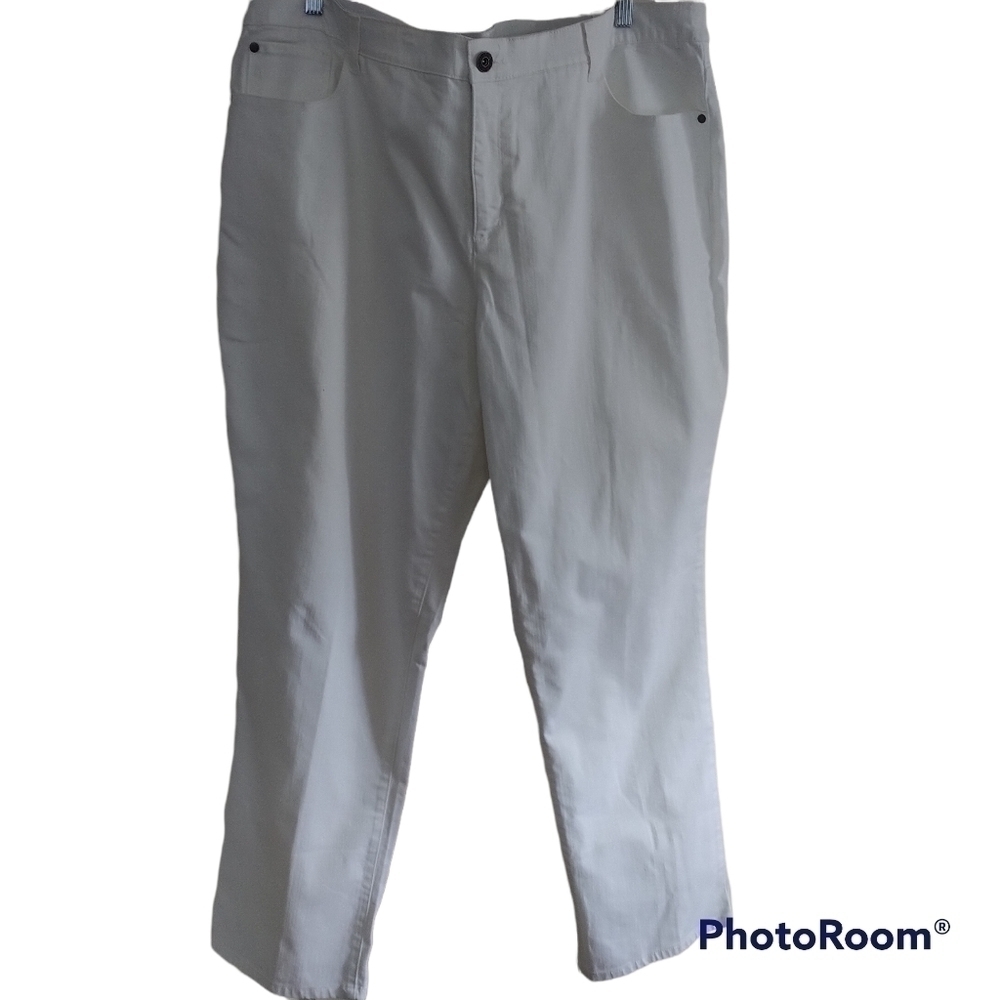 c.j.banks Classic Fit Straight Leg White Denim Jeans Plus Size 24W